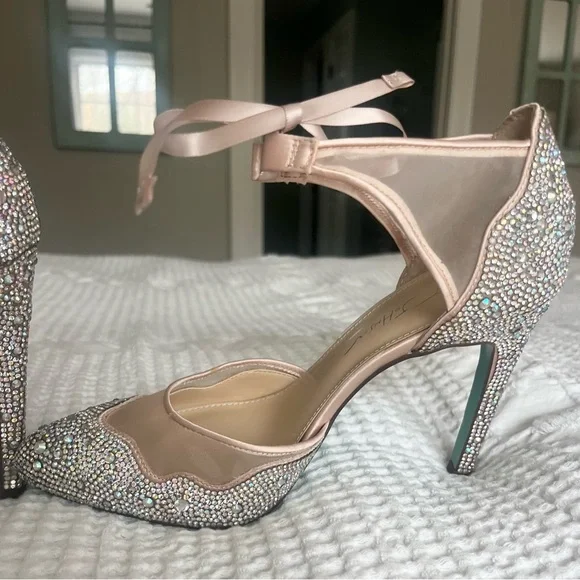 Betsey Johnson Women's Iris Evening Pumps Wedding Something Blue Sole - Picture 7 of 11